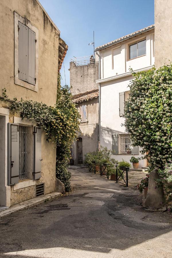 Arles Maison Petite Roquette Et Garage Экстерьер фото